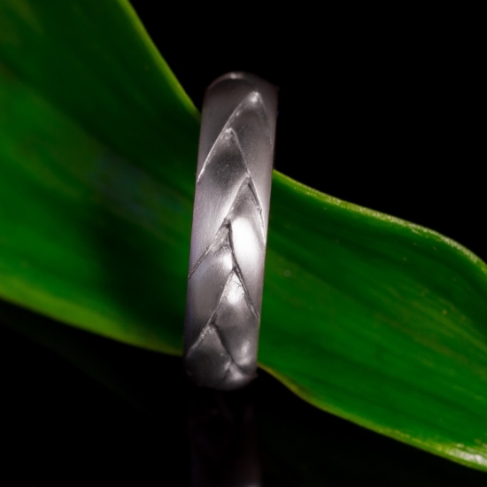 Platted palladium wedding ring